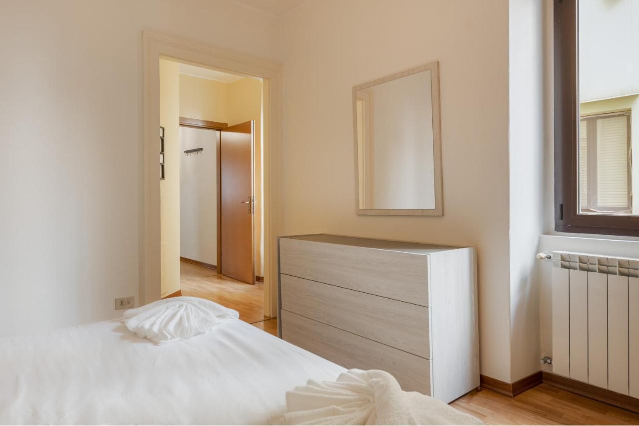 Suite Foscolo, In Piazza A ตรีเอสเต ภายนอก รูปภาพ